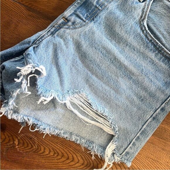 NWT Levi’s 501 High Rise Denim Shorts - Picture 6 of 8